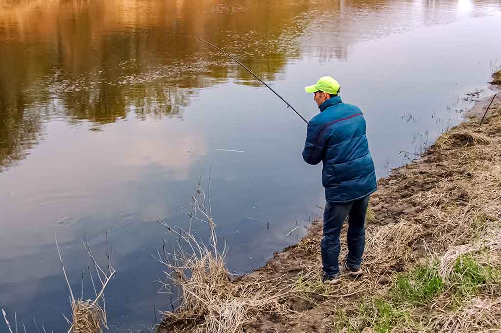 Karosų meškeriojimas naudojant waggler plūdę Karosų meškeriojimas naudojant waggler plūdę